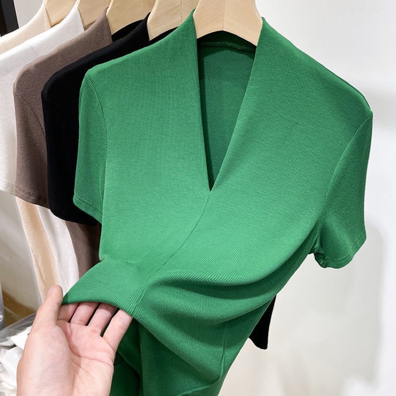 H7 T1 Kaos V neck slim fit / Atasan wanita Tshirt pas body bahan adem