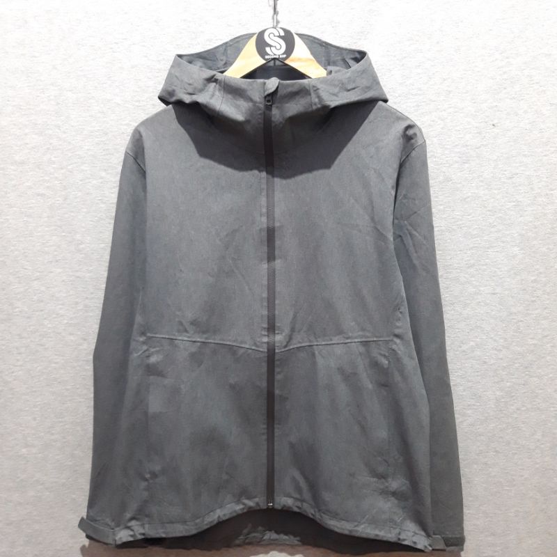 Uniqlo Blocktech jaket outdoor second original