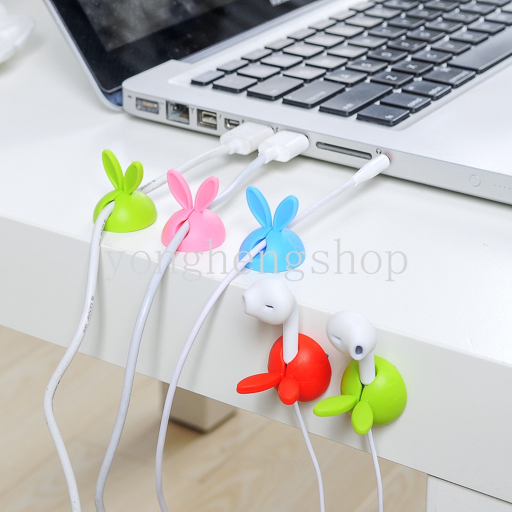 4pcs / set Klip Organizer Kabel Data / Charger / Earphone Bentuk Telinga Kelinci Lucu Untuk Meja Kantor