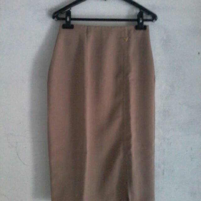 Rok span coklat muda