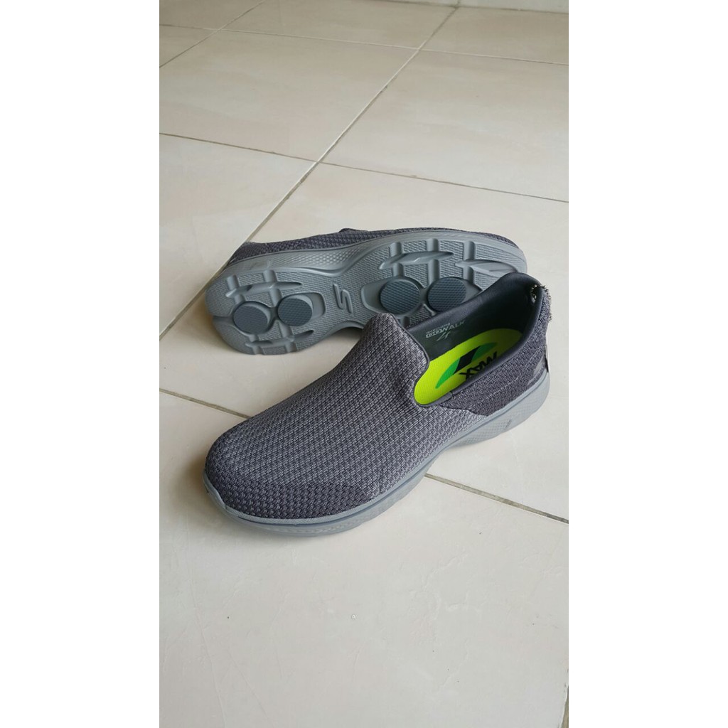 Skechers Go Walk 4 Expert Sepatu Slip On Pria