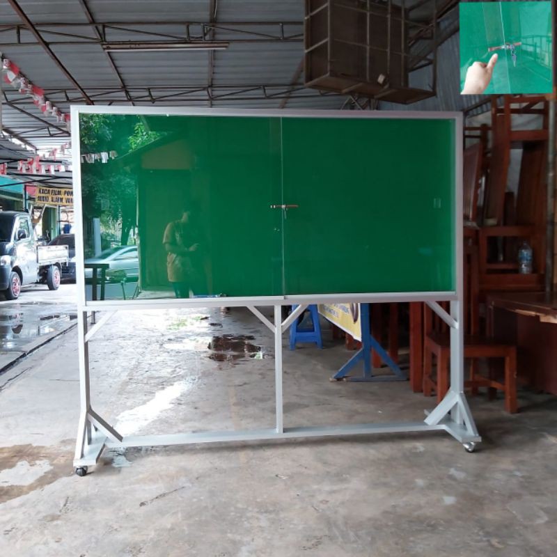 

Mading akrilic 120 x 180 cm kaki roda