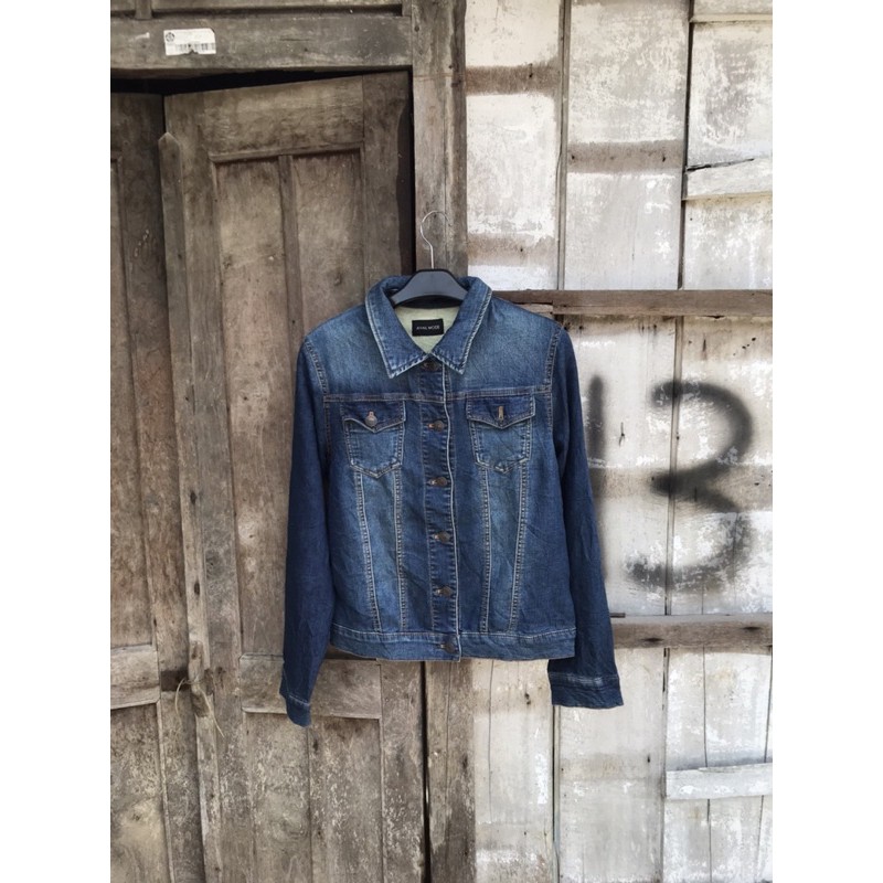 Daily Jeans # Avail Mode Trucker Jeans