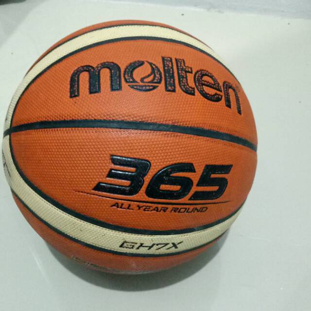 Bola basket molten ori bekas beli di toko perbasi