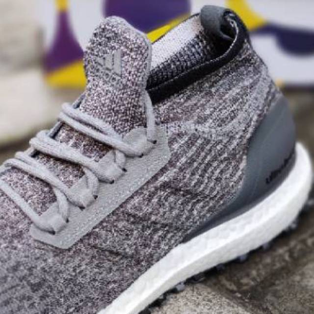 mid top ultra boost