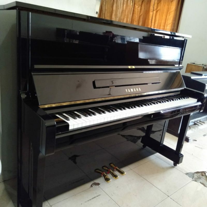 Piano Yamaha U1 A