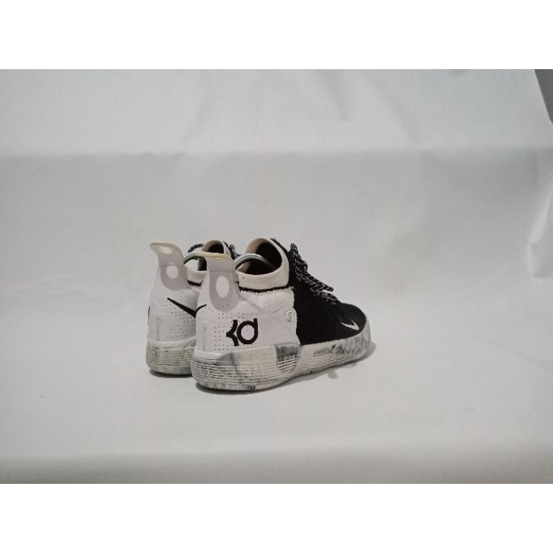 NIKE KD 11 BLACK WHITE