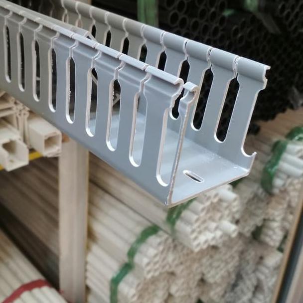 Fr-641>> Kabel Duck 65x65 / Duct Pvc Pm 1.7 Lubang Abu