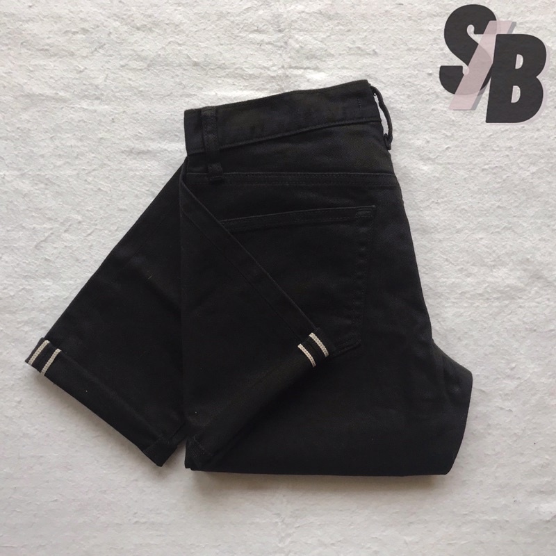Uniqlo Slim Straight Selvedge Jeans Black