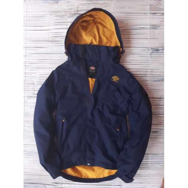 Jaket Dikies