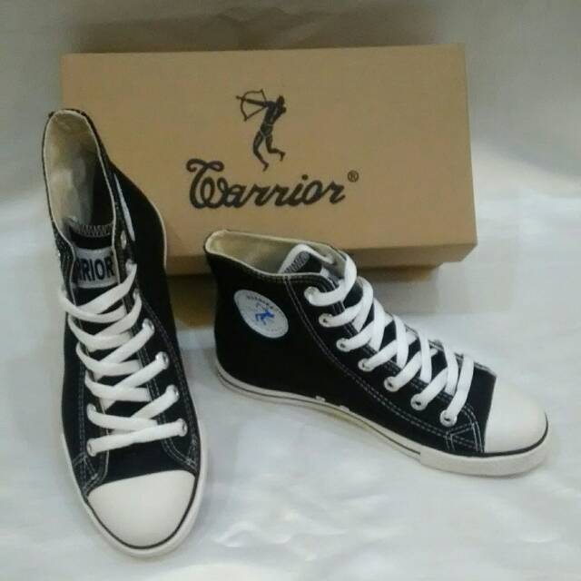 Sepatu warior Athena hitam/putih