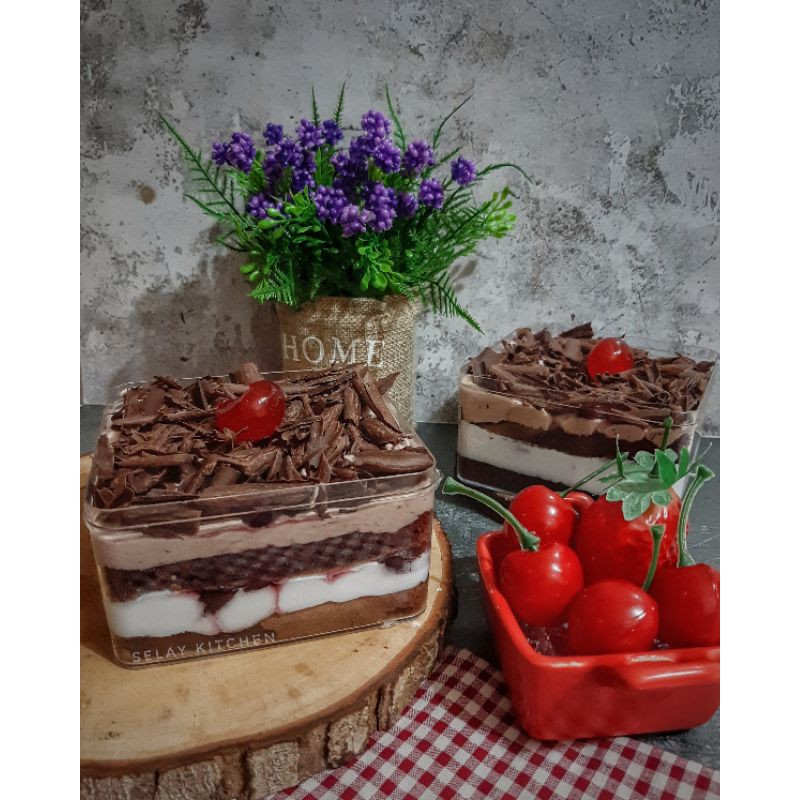 

black forest dessert box
