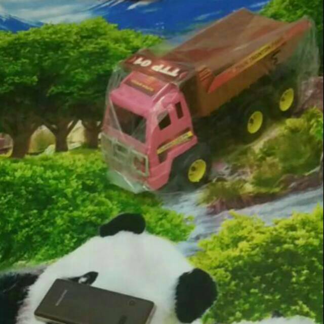 Mobil truck tronton pasir