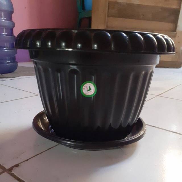 Pot bunga tanaman merk SL 8525 PLUS TATAKAN WARNA HITAM