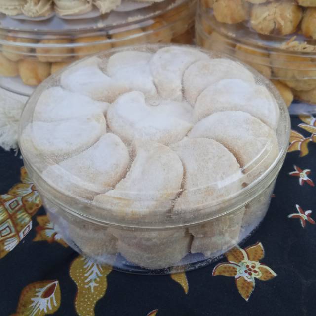 

Kue putri salju 300gr