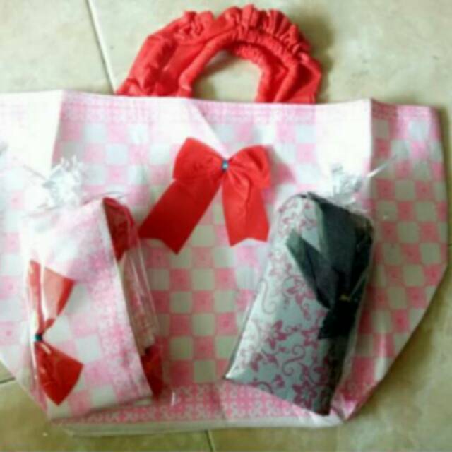 

Souvenir Tas Jinjing pita 3500 / pcs