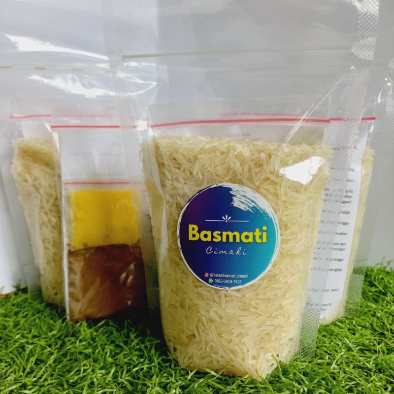 

Paket Beras Basmati+Bumbu Kebuli (3-4 porsi)