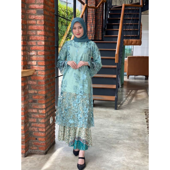 Setelan Kebaya Tunik  Rambat Panjang Modern Elisabet