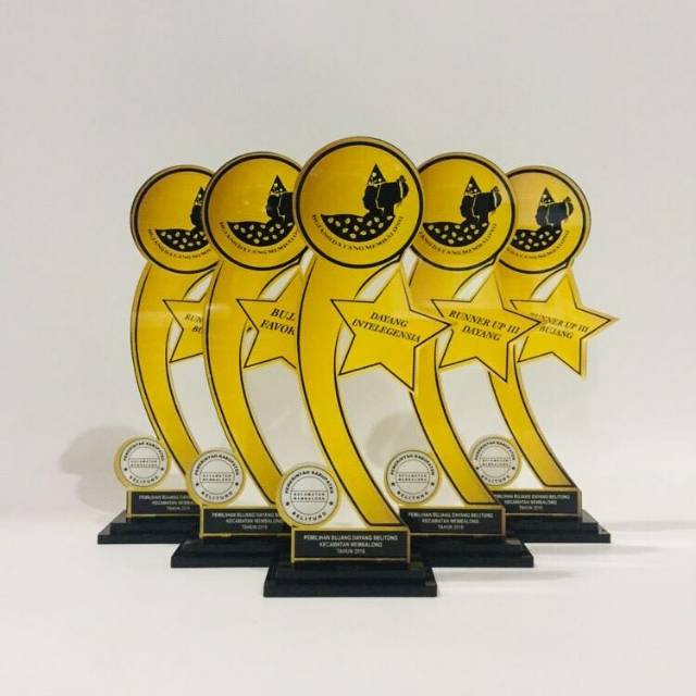 BESTSELLER Plakat wisuda/plakat akrilik custom/plakat akrilik murah/plakat/vandel/trophy/piala