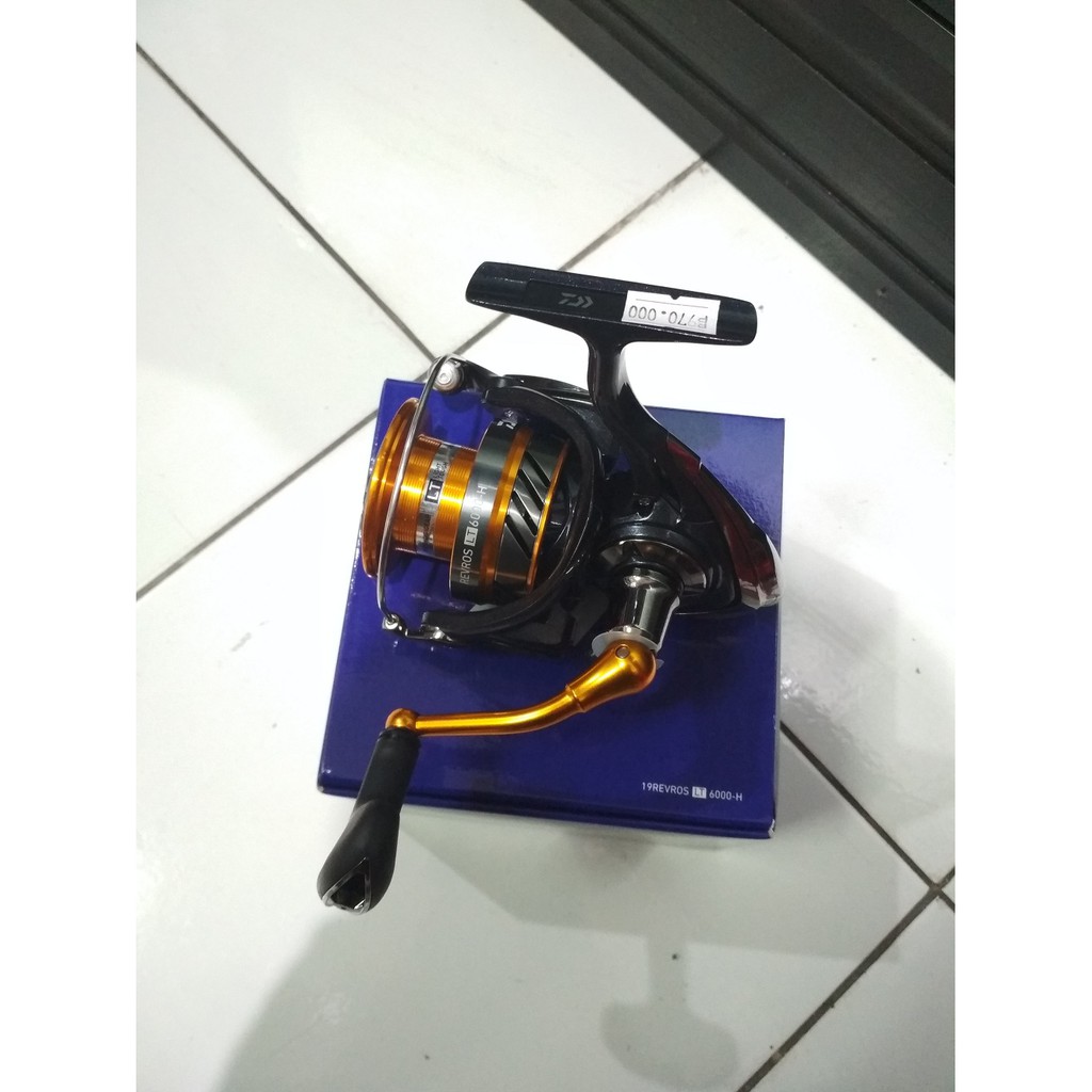 Reel Pancing Spinning Daiwa Revros Lt 6000 H Max Drag 12Kg Omah Pancing Shop