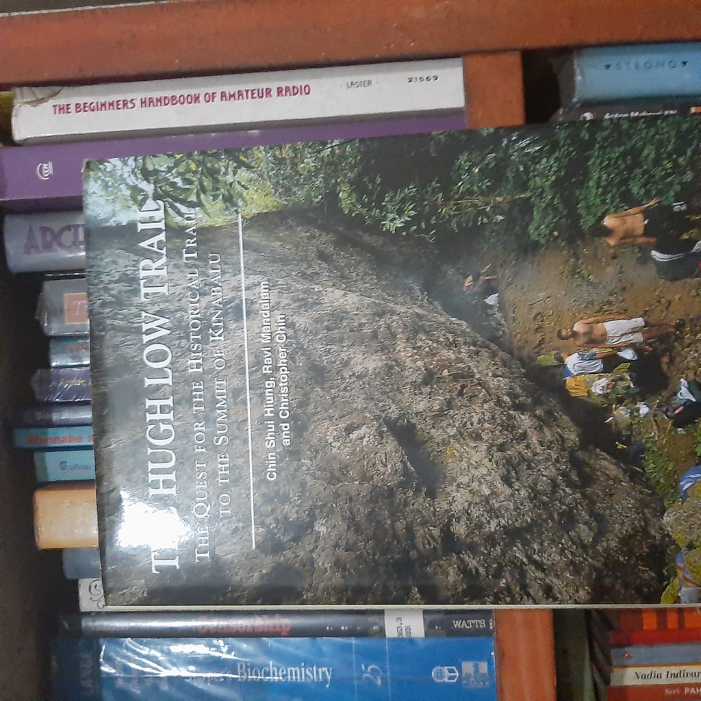The Hugh Low Trail (Buku Import)