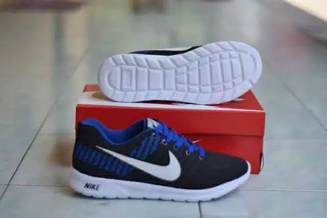 PROMO SIZE 40 !!! NIKE RUNNING HITAM BIRU