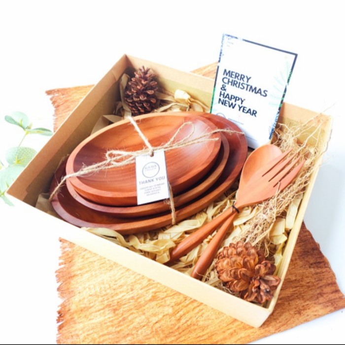 

Hampers Parcel Lebaran Idul Fitri Imlek Natal Cny Kado Wisuda Luna