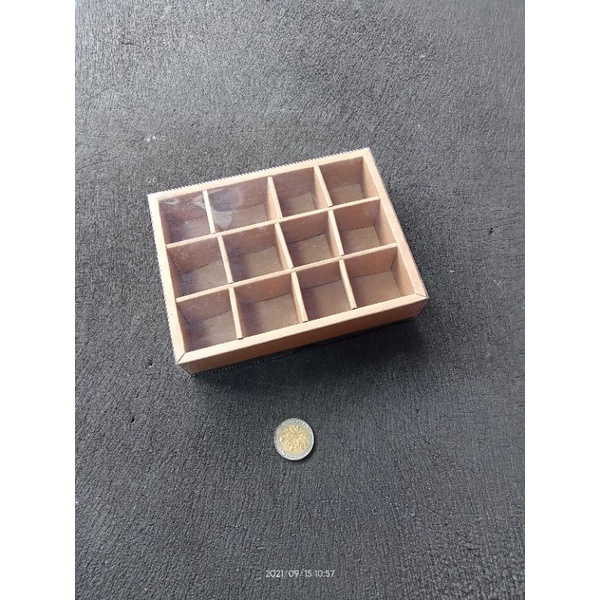 

SAGARA BOX - box sekat 12 (5 cm persekat dan tinggi 3 cm)
