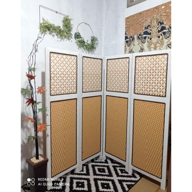 Pembatas Ruangan Rotan Sintetis Sketsel 4 Pintu
