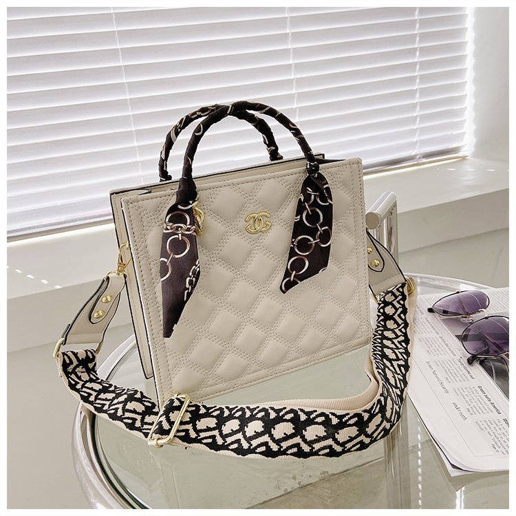 ( 2PC 1KG ) GTBI998878250 New Arrival  !!!  Tas Selempang  Tas Wanita Import  Premium Terbaru