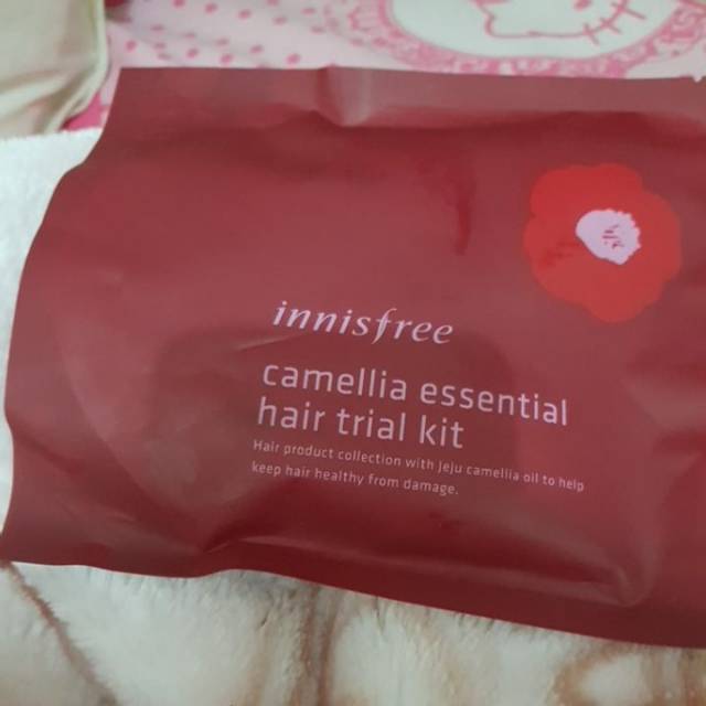 Innisfree camelia essential hair trial kit
