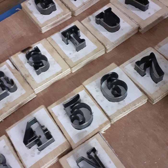 

UKIR-ALAT- PISAU PON CETAK HURUF A-Z 0-9 FONT REQUEST MAKASAR -ALAT-UKIR.