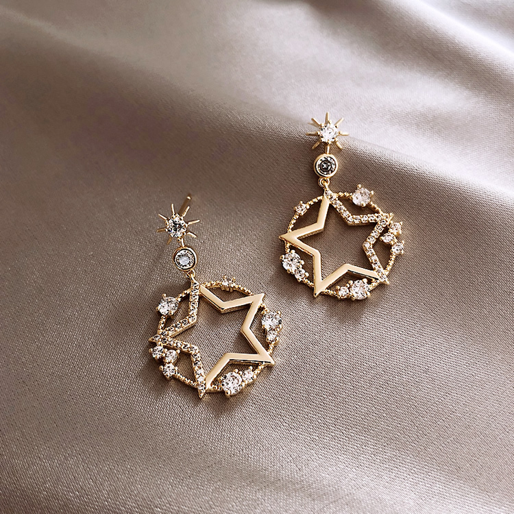 Anting Tusuk Bentuk Bintang Bahan Sterling Silver 925 Gaya Korea Untuk Wanita