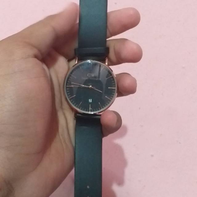 JAM TANGAN DW