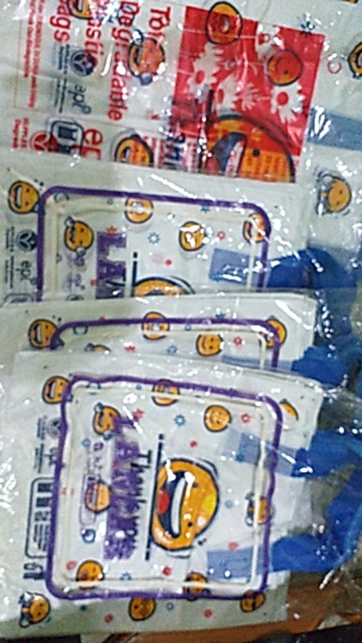 3 Pak (3 X 1 Pack) Kantong Plastik Smile Softhandle Ukuran 23
