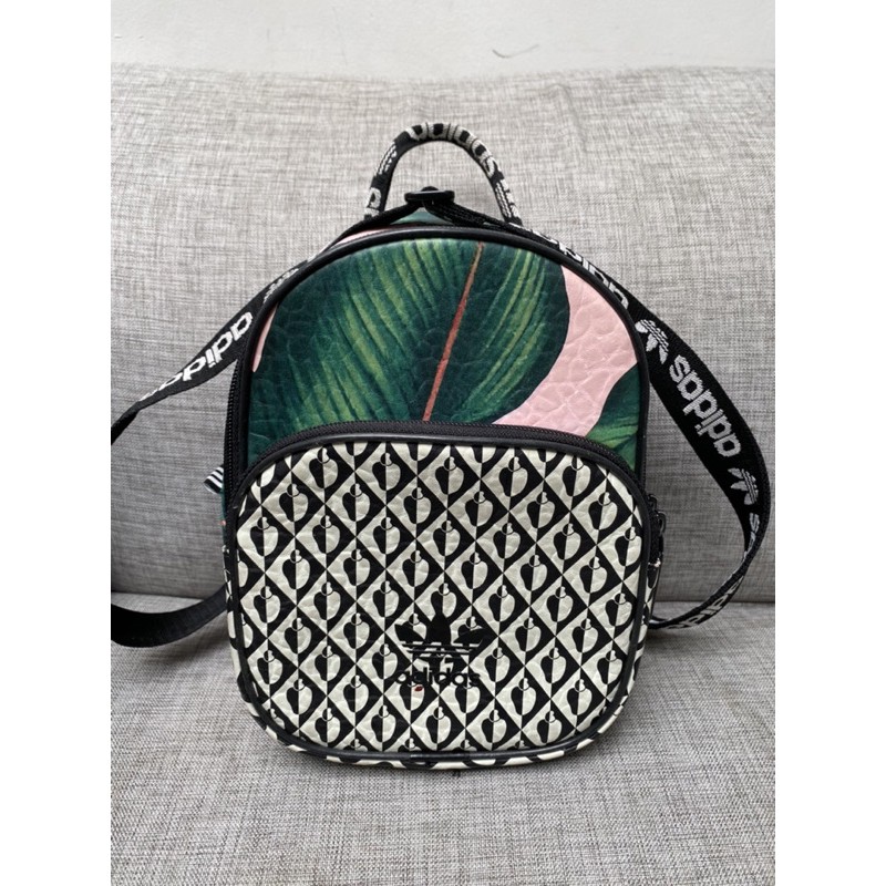 ADIDAS MINI SLING BAG PRELOVED