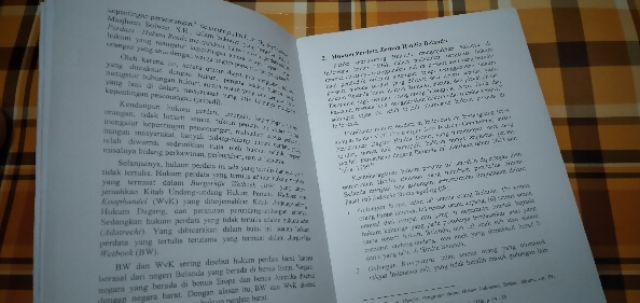 Seluk Beluk Dan Azas Asas Hukum Perdata