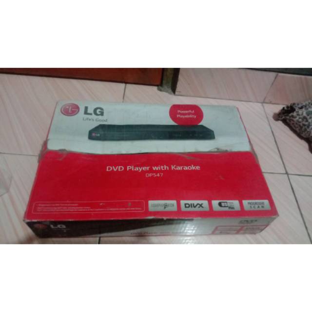 Dvd player whit karaoke LG DP547