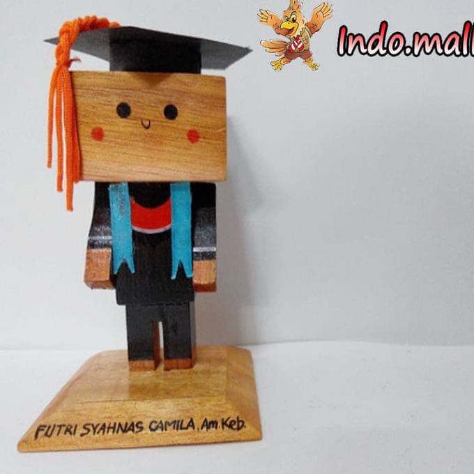 Best Seller Boneka Wisuda Danbo Kayu Kado Valentine Romantis Couple Anniversary Shopee Indonesia