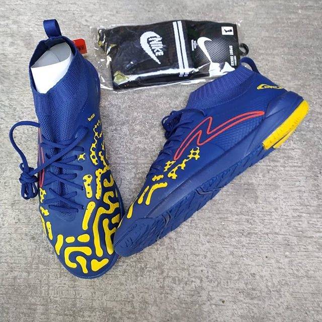 Sepatu Futsal Specs thunderstorm in galaxy
