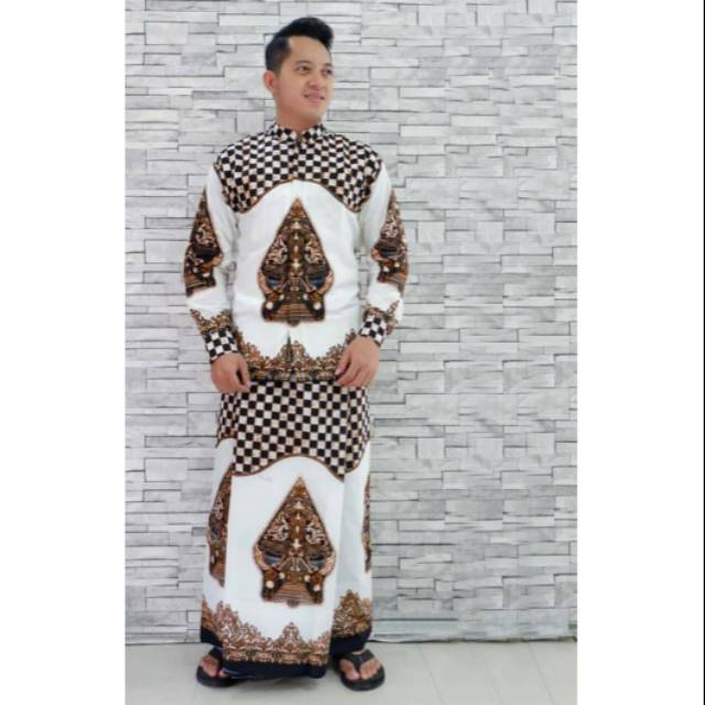 Batik wayang gunungan solo kain 121