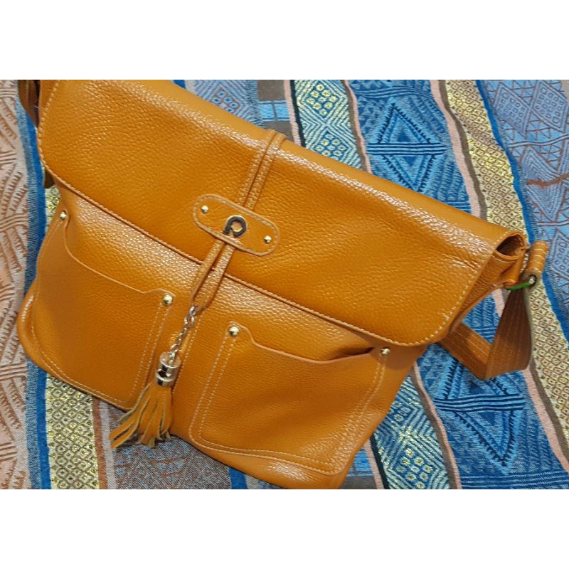 preloved papillon leather original