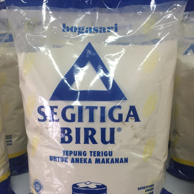 

Tepung Segitiga biru ekonomis 1kg