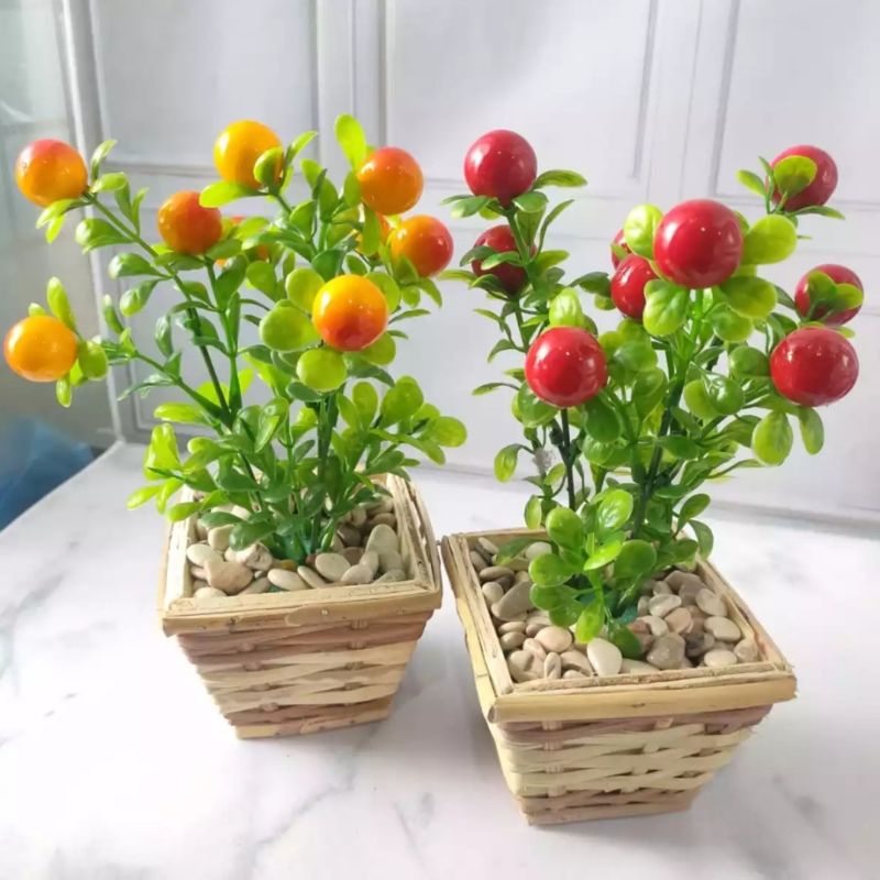 [ PROMO TERMURAH ] Tanaman Artifisial Tomat / Jeruk Termasuk Vas Rottan - Dekorasi Ruang Tamu - Bunga Plastik Grosir Import Murah