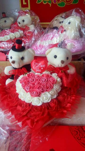 Boneka Wedding Warna Merah dan Pink