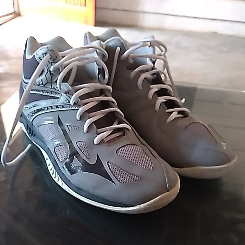 mizuno thunder blade 2 second