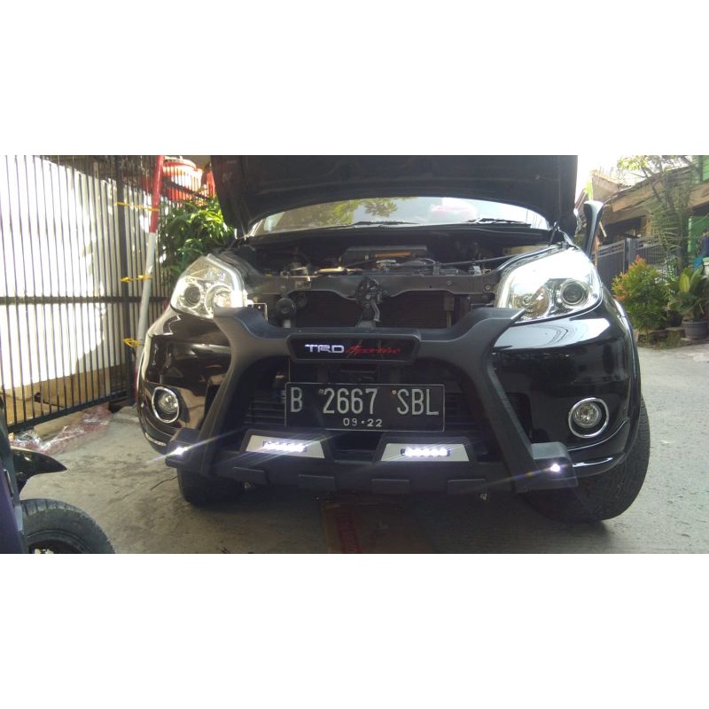 tanduk depan/bumper  model luxury mobil toyota rush lama