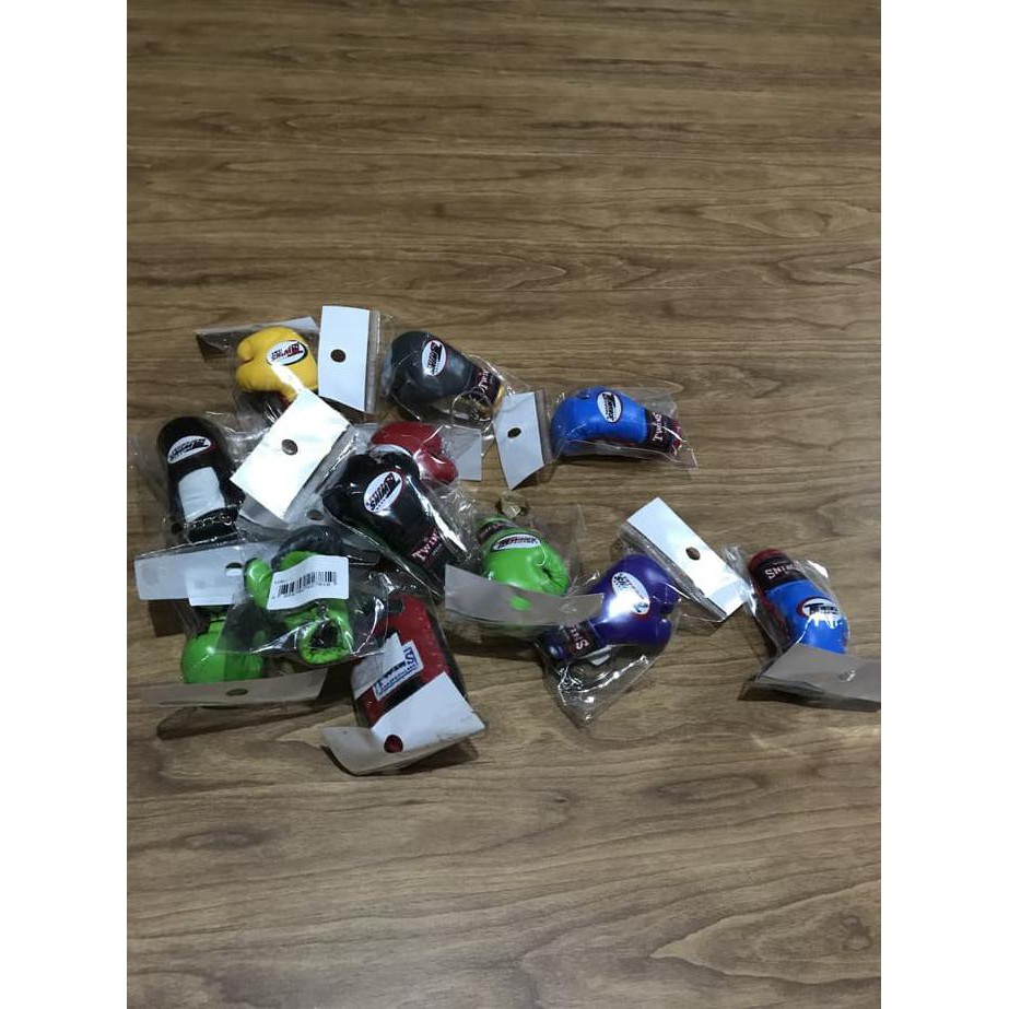 Twins Keychain Glove