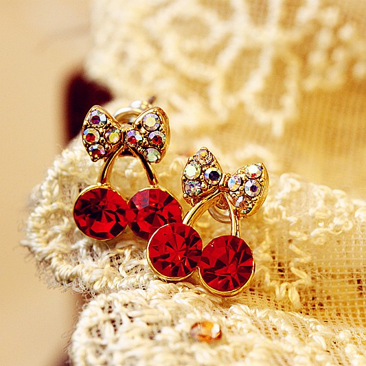 Anting berlian imitasi ceri merah lucu