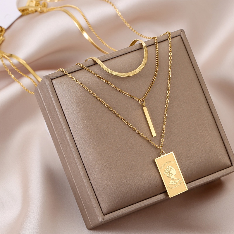 Kalung tiga layer titanium logo kerajaan korea fashion anti karat